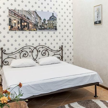 Comfortable Apartment On Franko Львів Екстер'єр фото